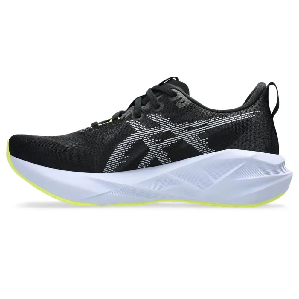Tênis Asics Novablast 5 masculino em ângulo lateral mostrando design esportivo e respirabilidade